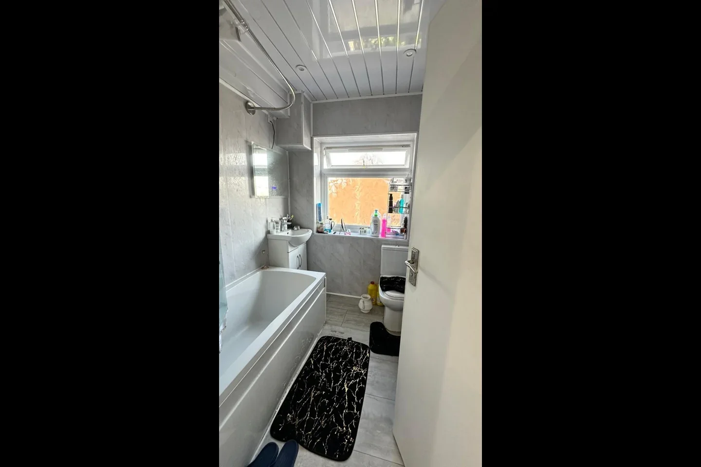 Room South End Road in Greater London