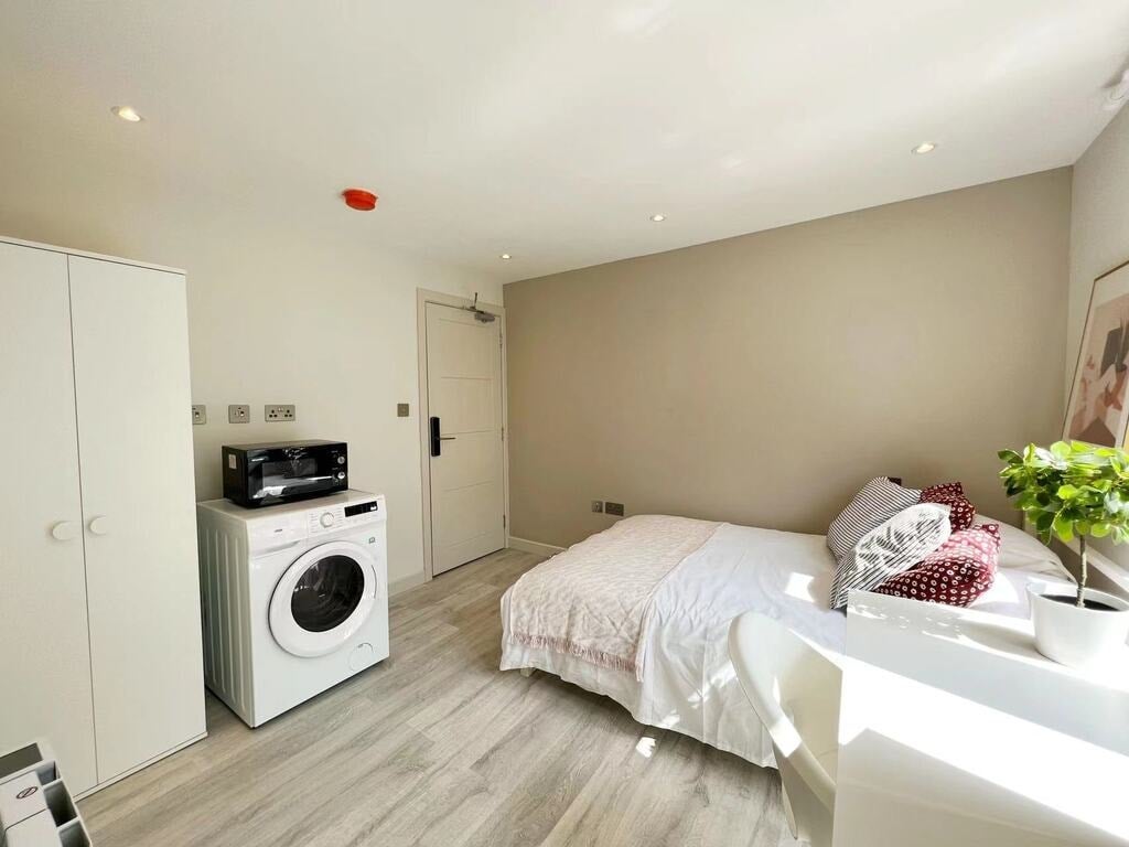 Flat Kennet Close in Greater London