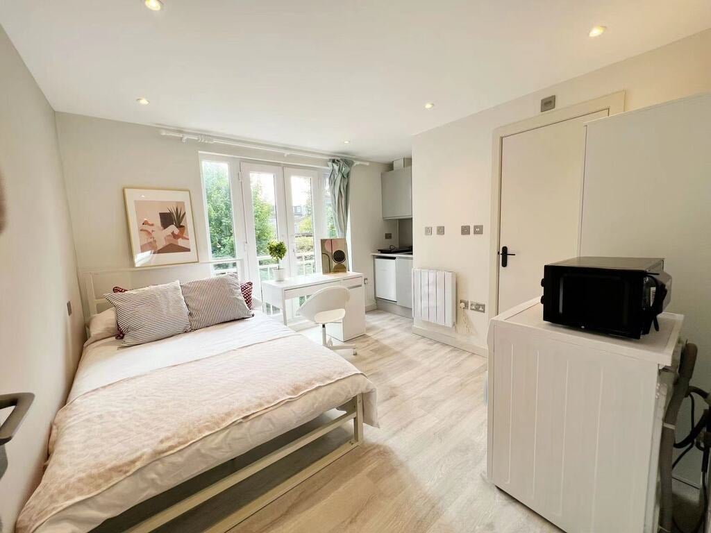Flat Kennet Close in Greater London