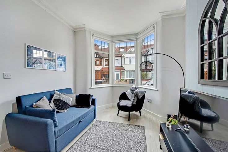 House Mitchley Road in Greater London