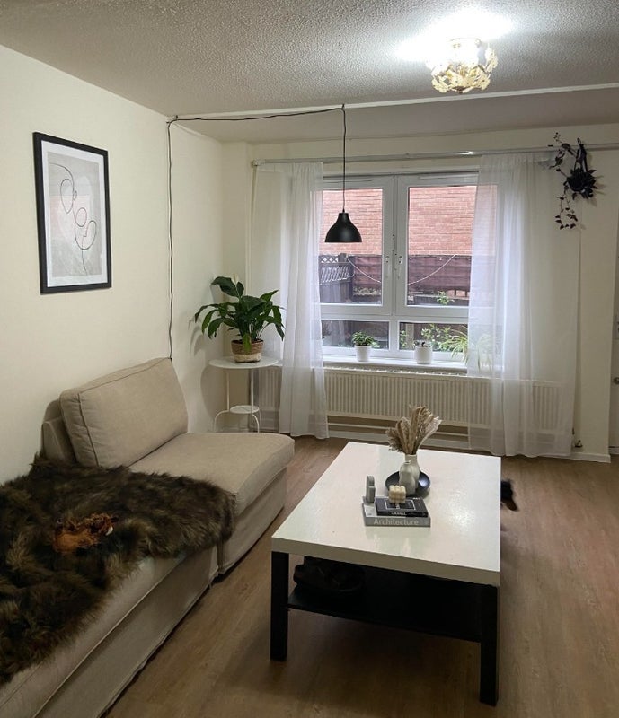 Room Salisbury Close in Greater London