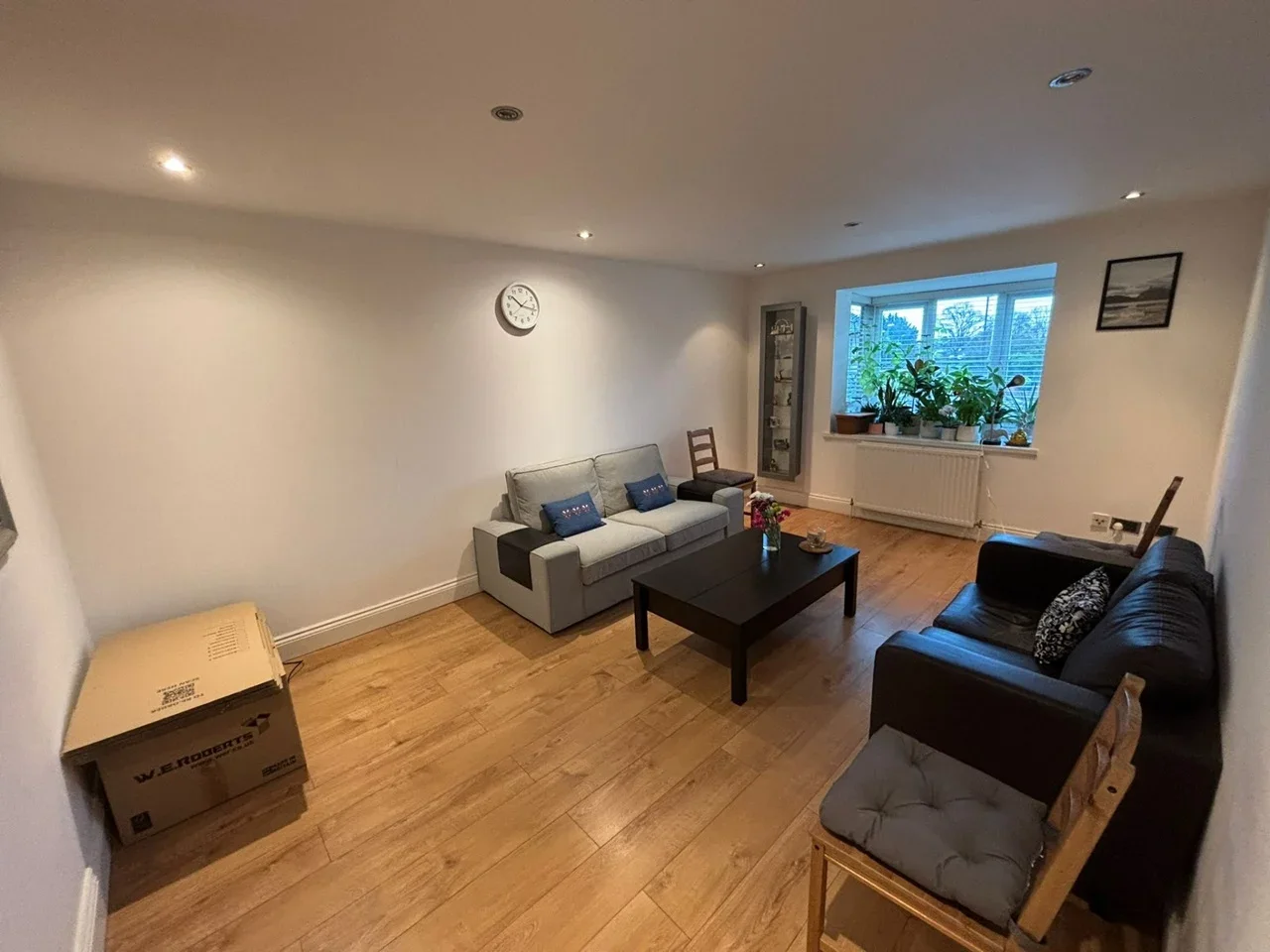 Flat Parkfield Avenue in Greater London