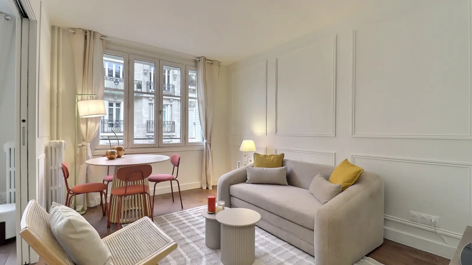 Flat Rue Guersant in Paris