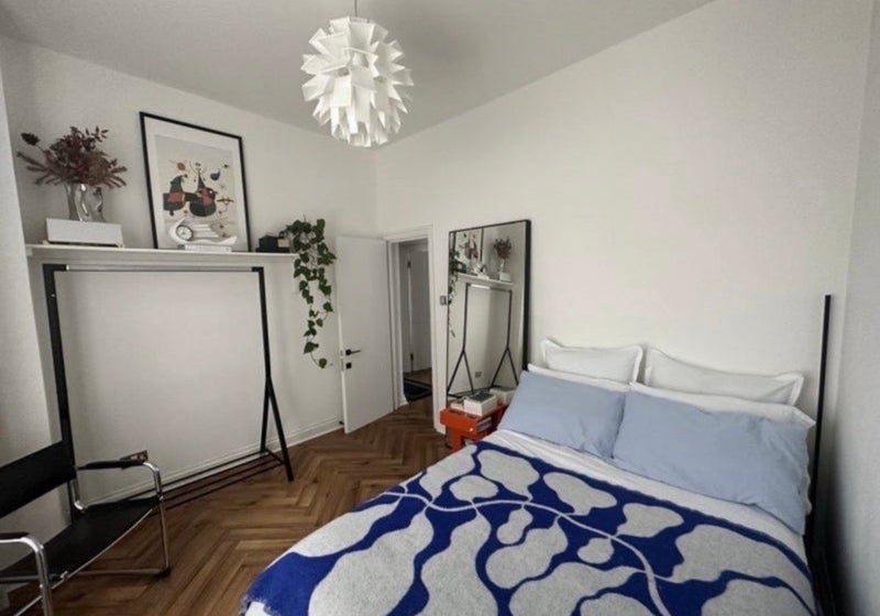 Flat Nightingale Road in Greater London