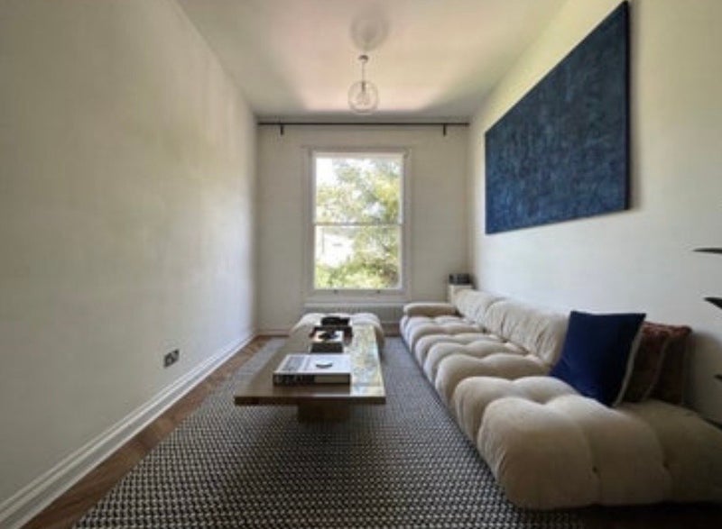 Flat Nightingale Road in Greater London