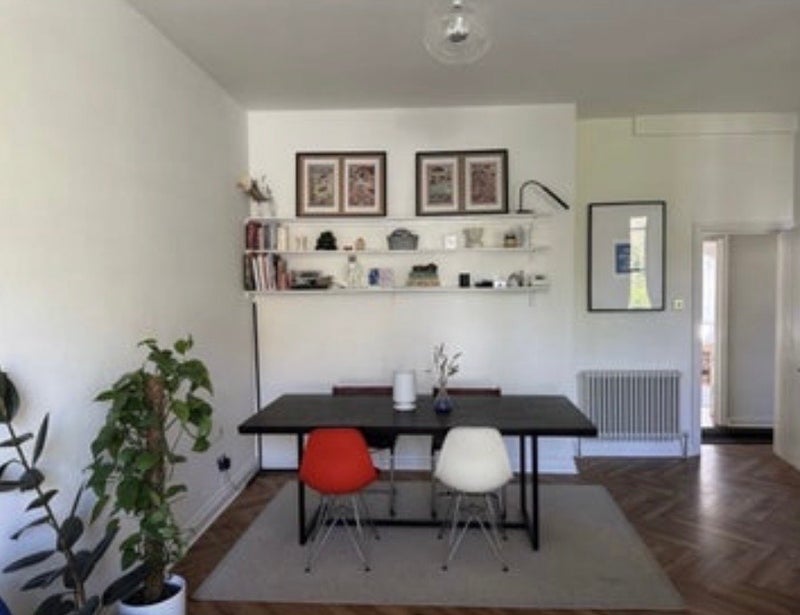 Flat Nightingale Road in Greater London