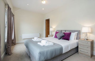 Flat Queen Street in Maidenhead