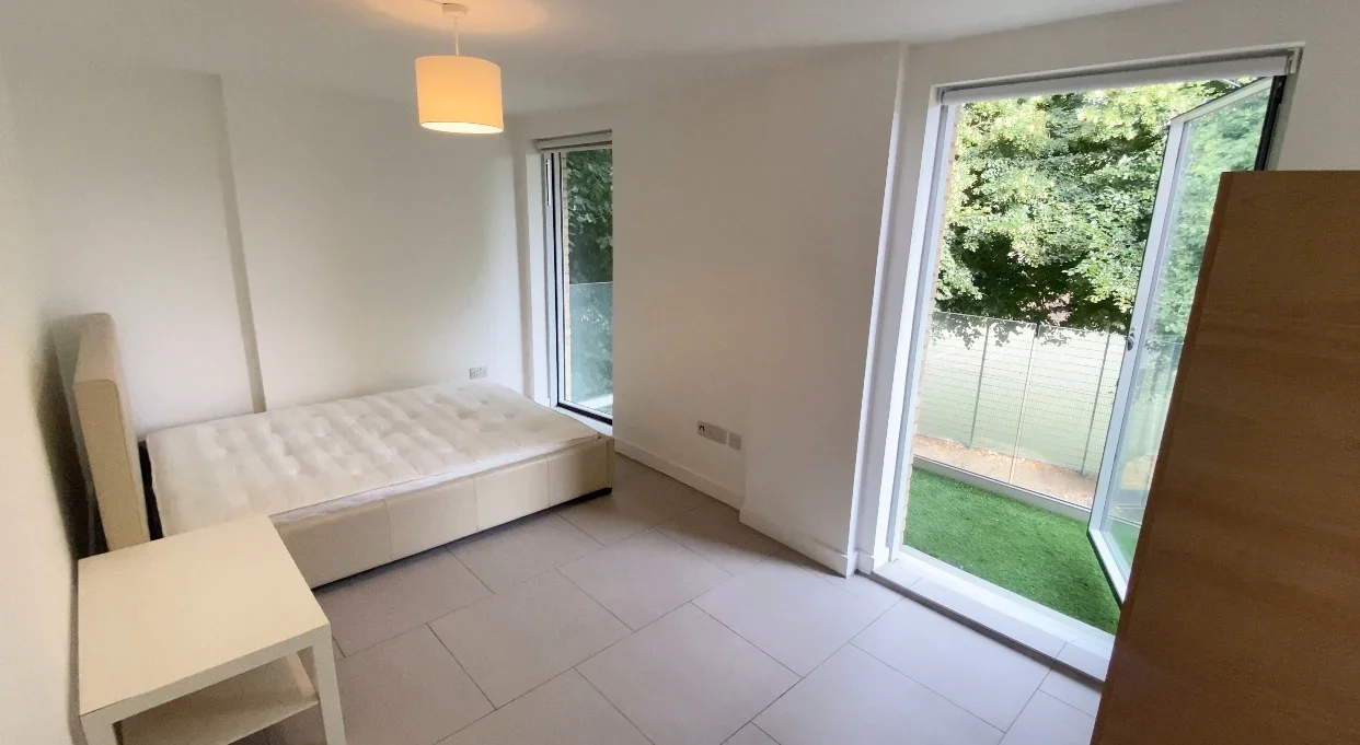 Room Motley Street in Greater London