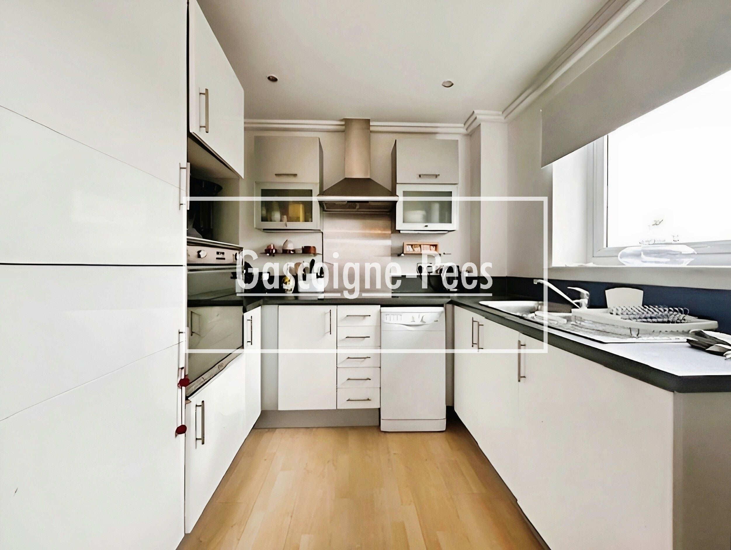Flat Glebe Gardens in Basingstoke and Deane