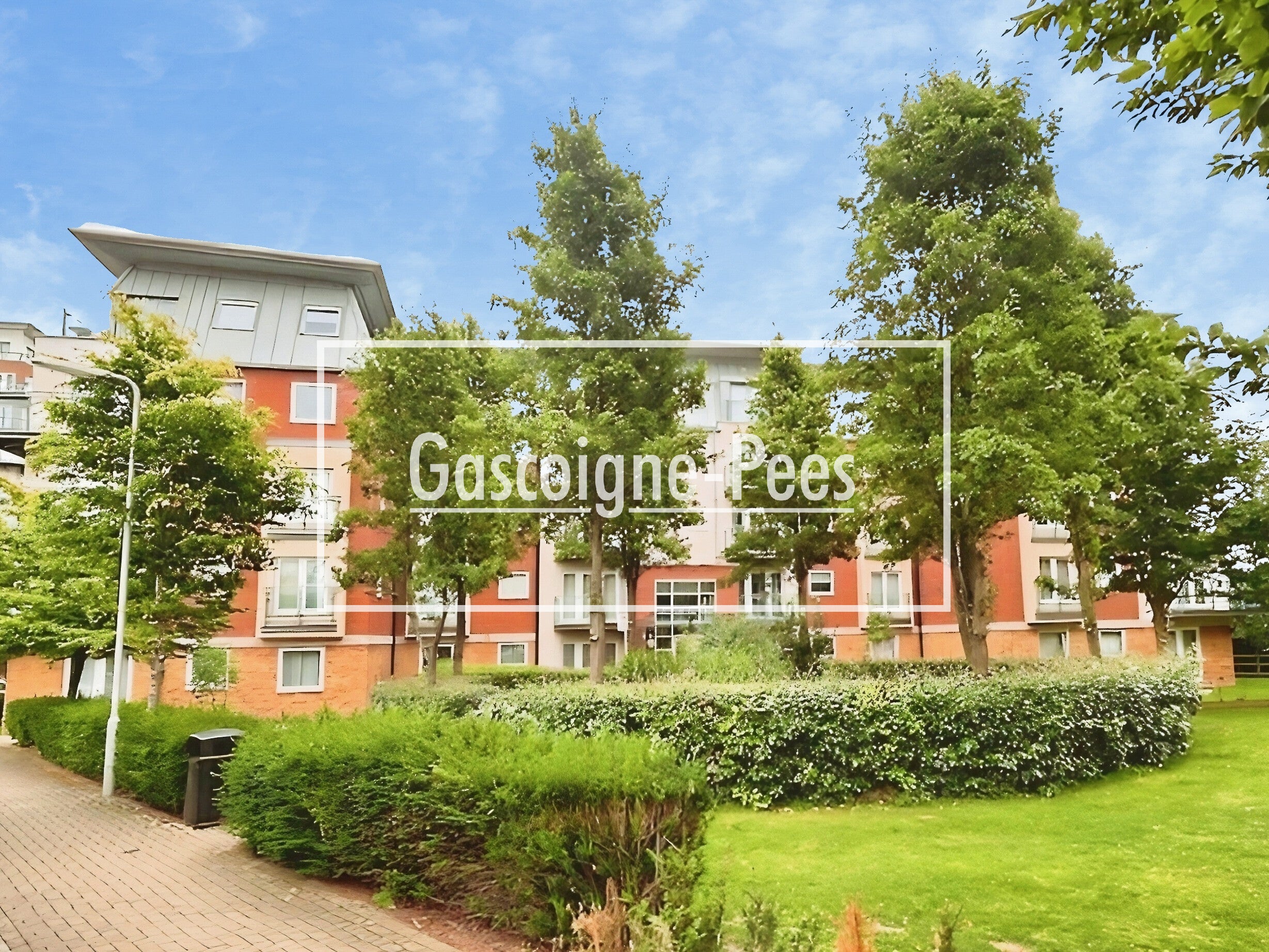 Flat Glebe Gardens in Basingstoke and Deane