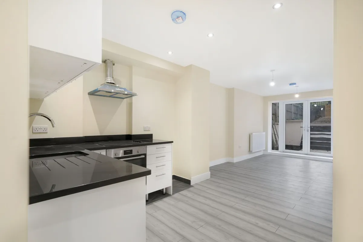Flat Crouch Hill in Greater London
