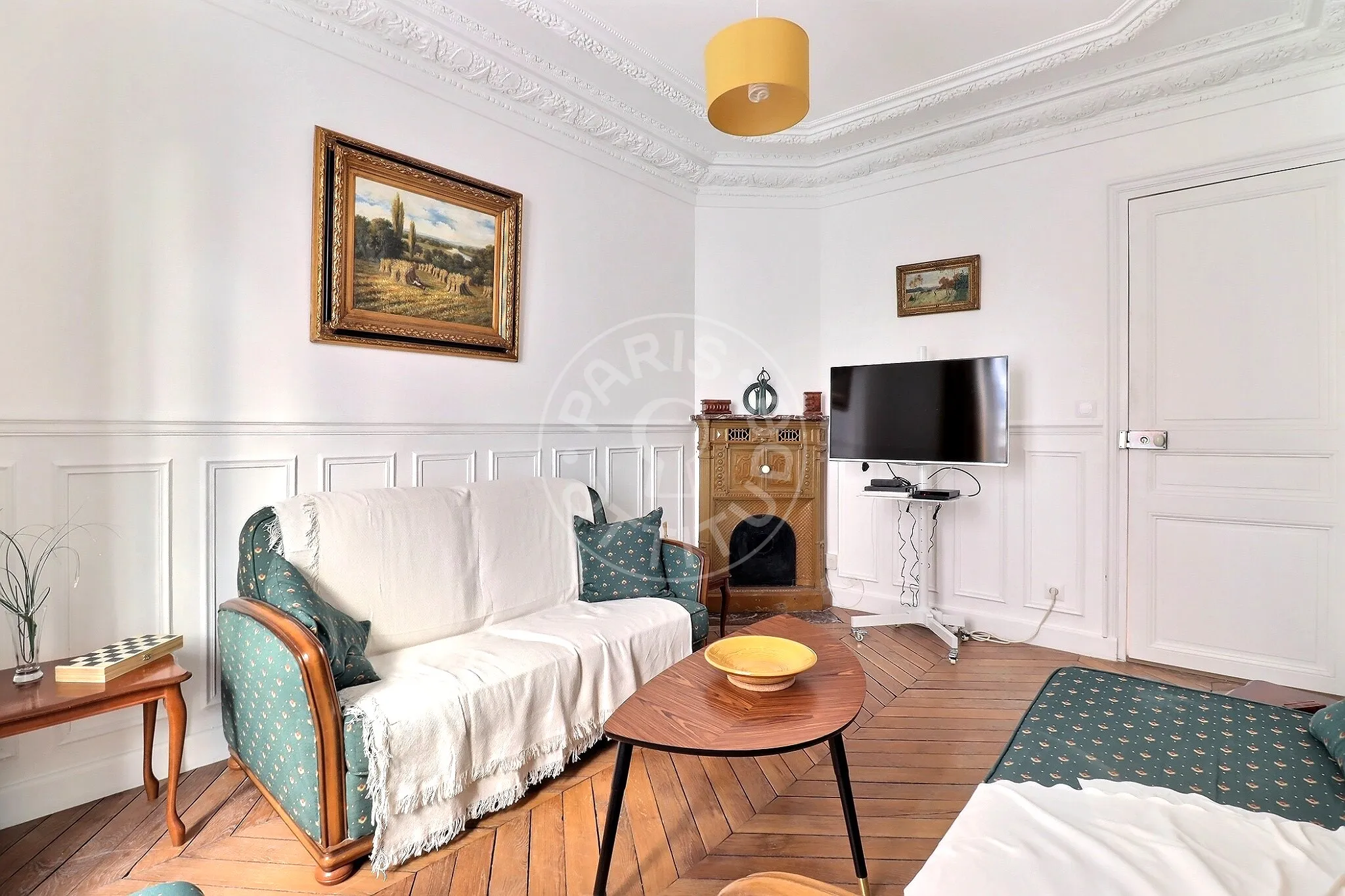 Appartement Rue de Navarre à Paris