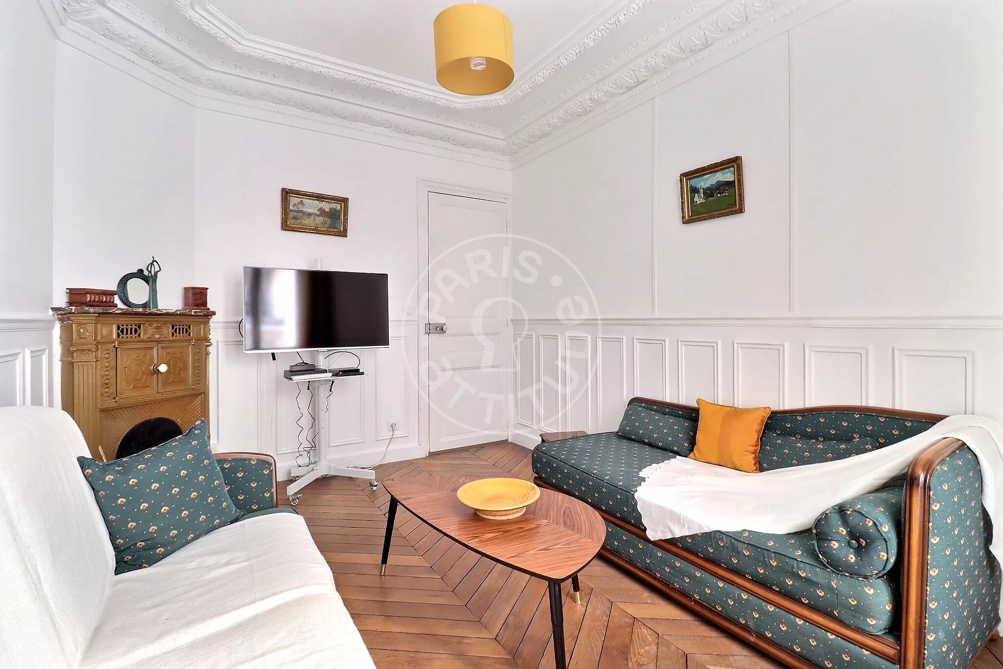 Appartement Rue de Navarre à Paris
