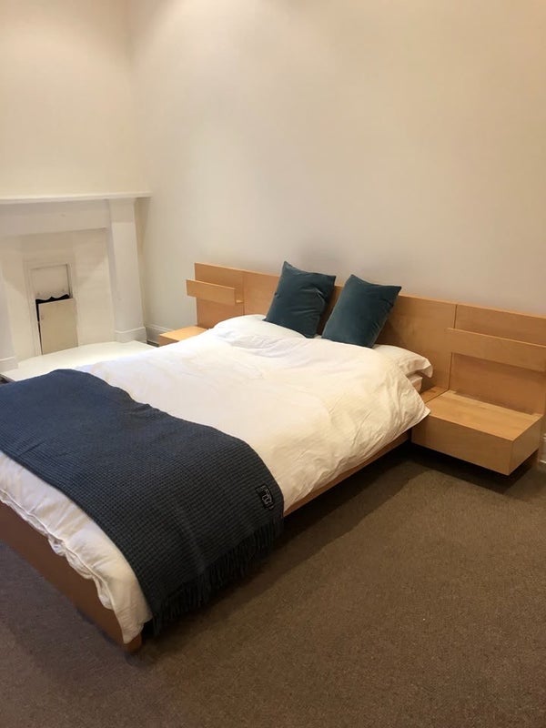 Room Grantley Street in Glasgow