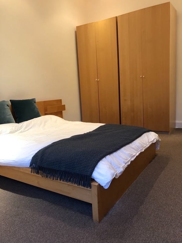 Room Grantley Street in Glasgow