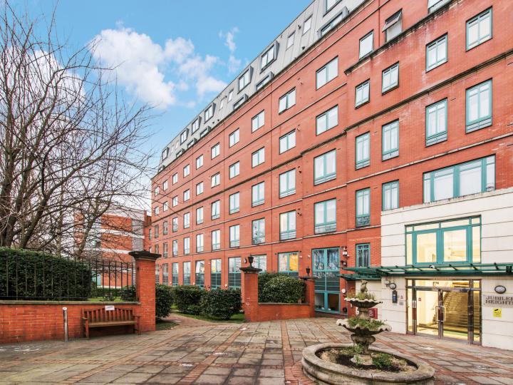 Flat Shoot-up Hill in London