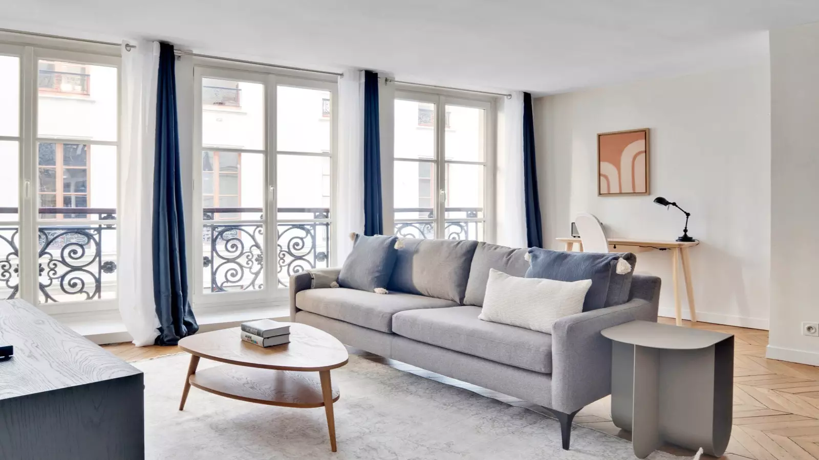 Flat Rue d'Enghien in Paris