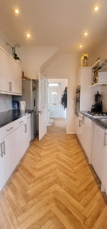 Room Homefield Rise in Greater London