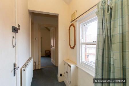 Flat St James Terrace in Leicester