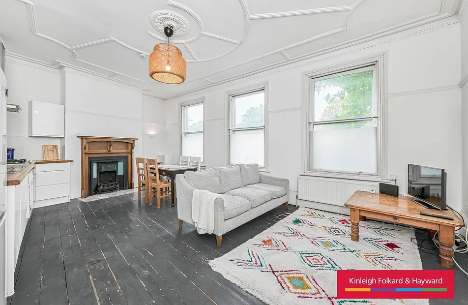 Flat Cotherstone Road in Greater London