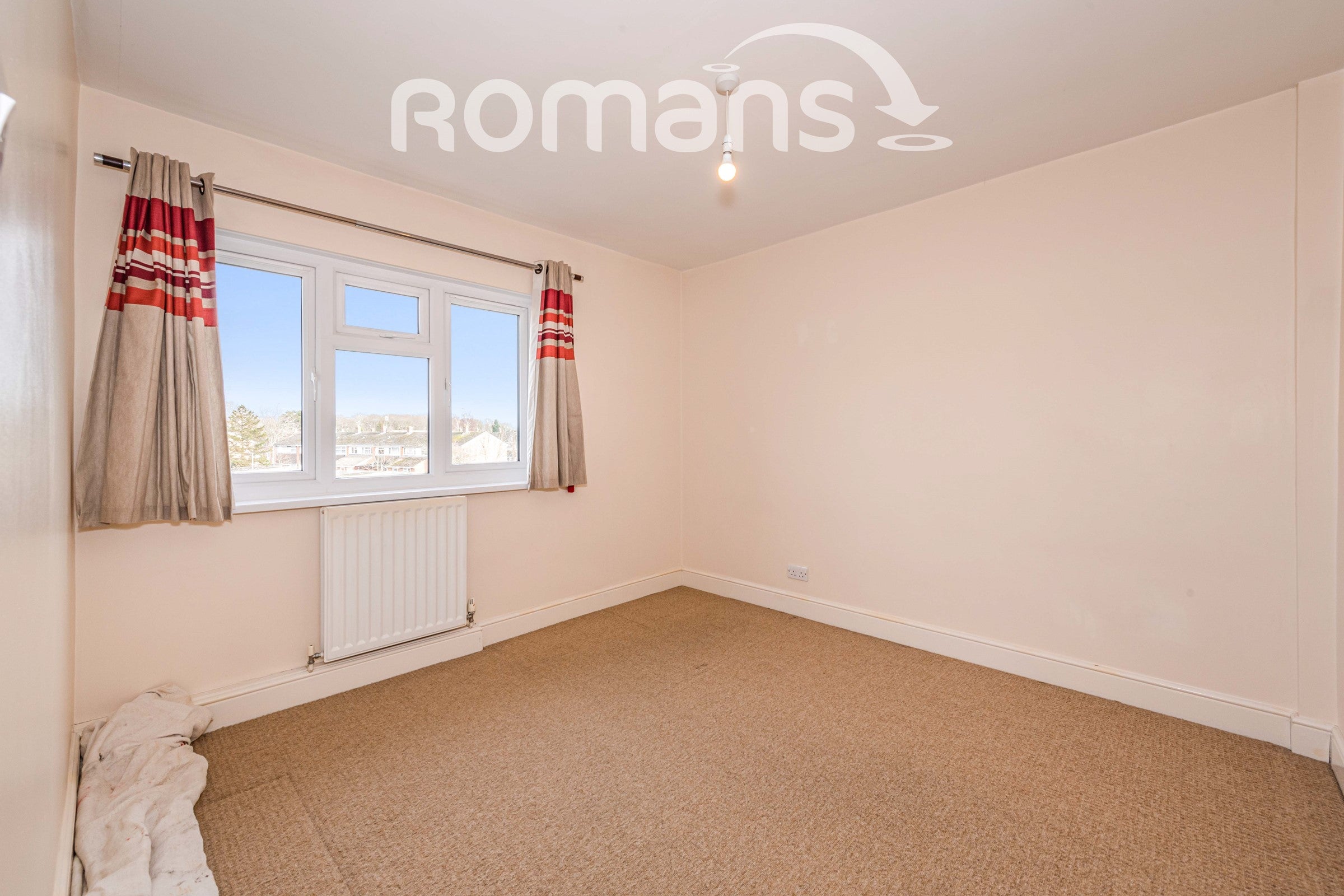 Flat The Meadway in Reading
