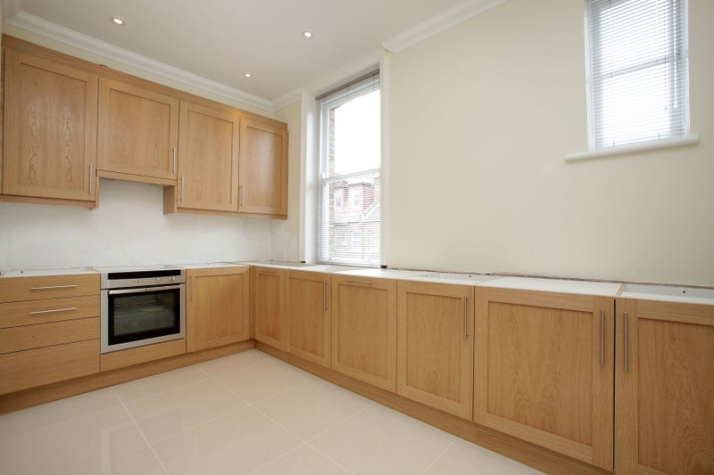 Room Riverview Gardens in Greater London