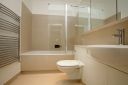 Room Riverview Gardens in Greater London