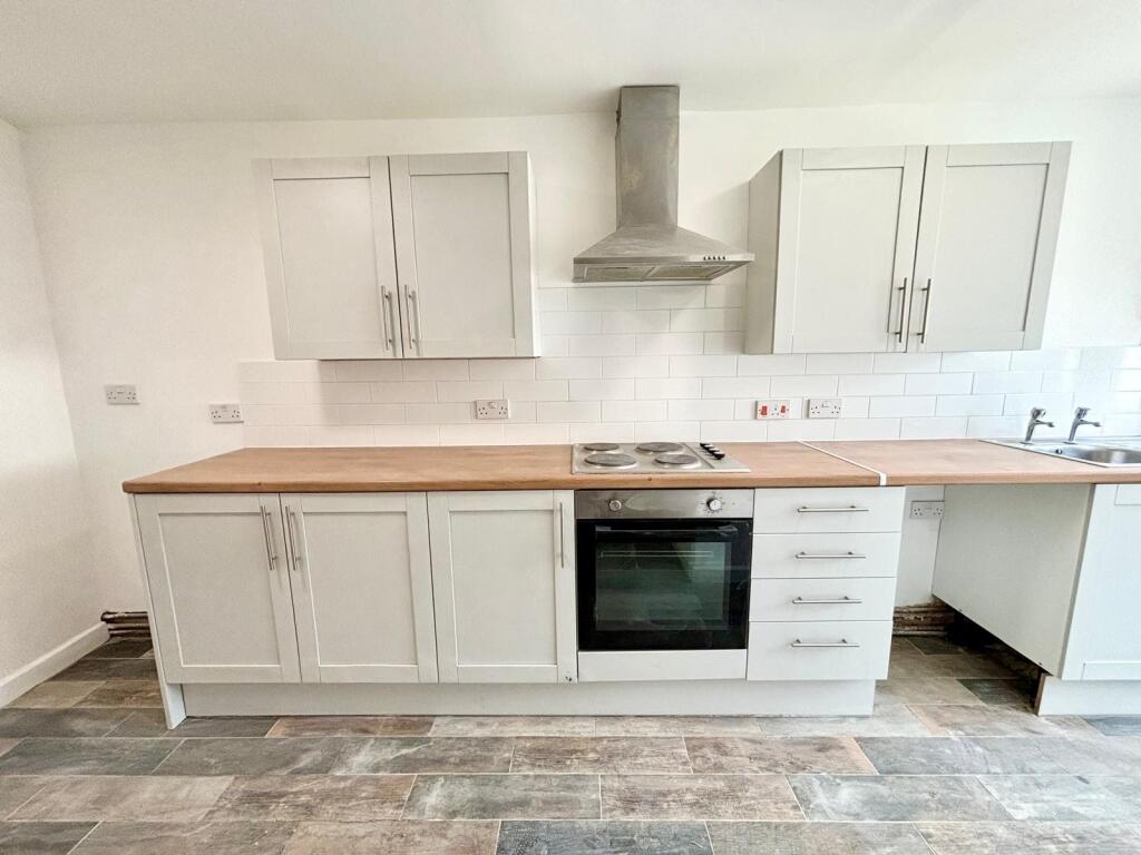 Flat Gwendoline Street in Aberavon
