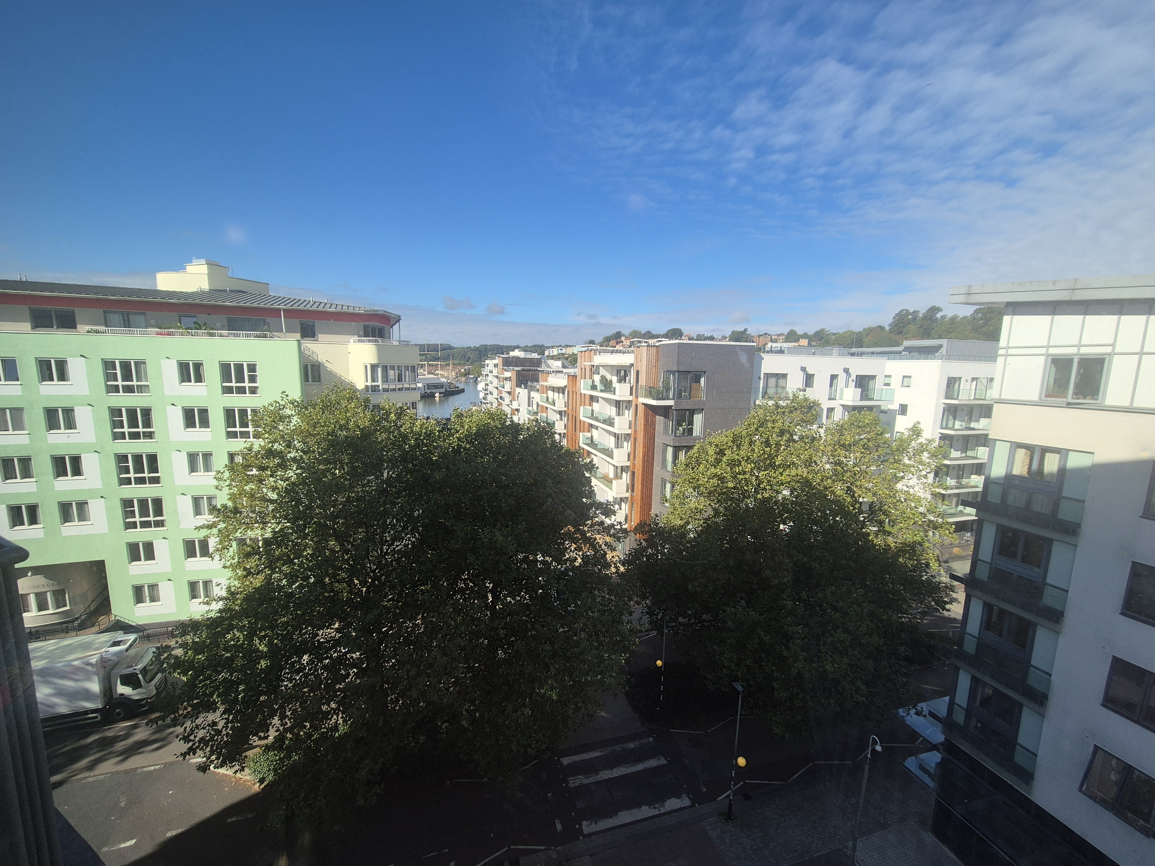 Flat Cathedral Walk in Bristol