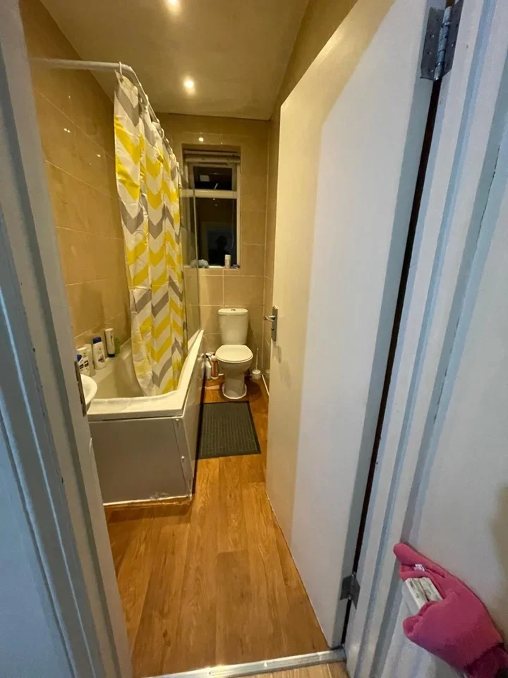 Room Verdant Lane in Greater London