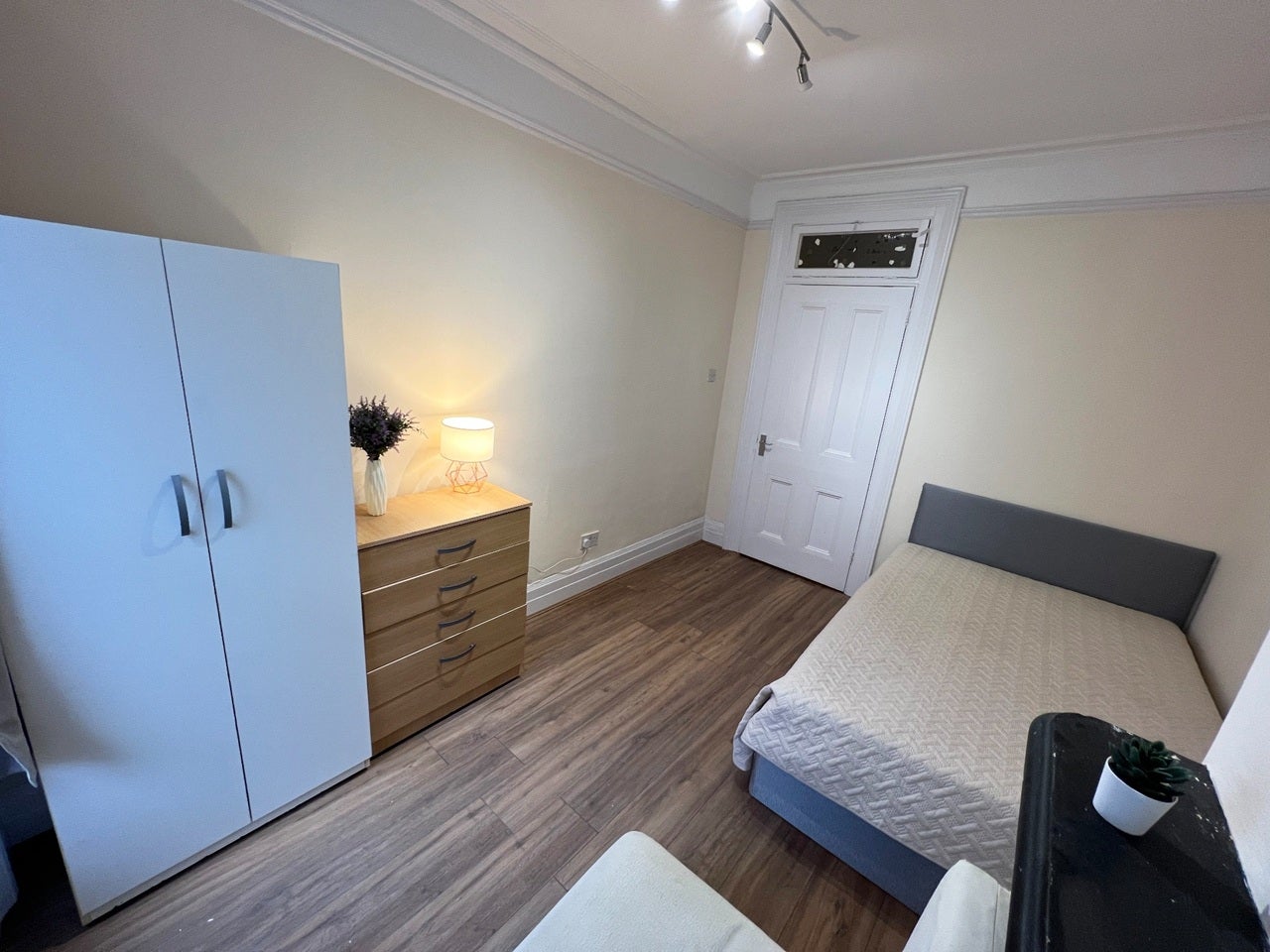 Room Transept Street in City of Westminster