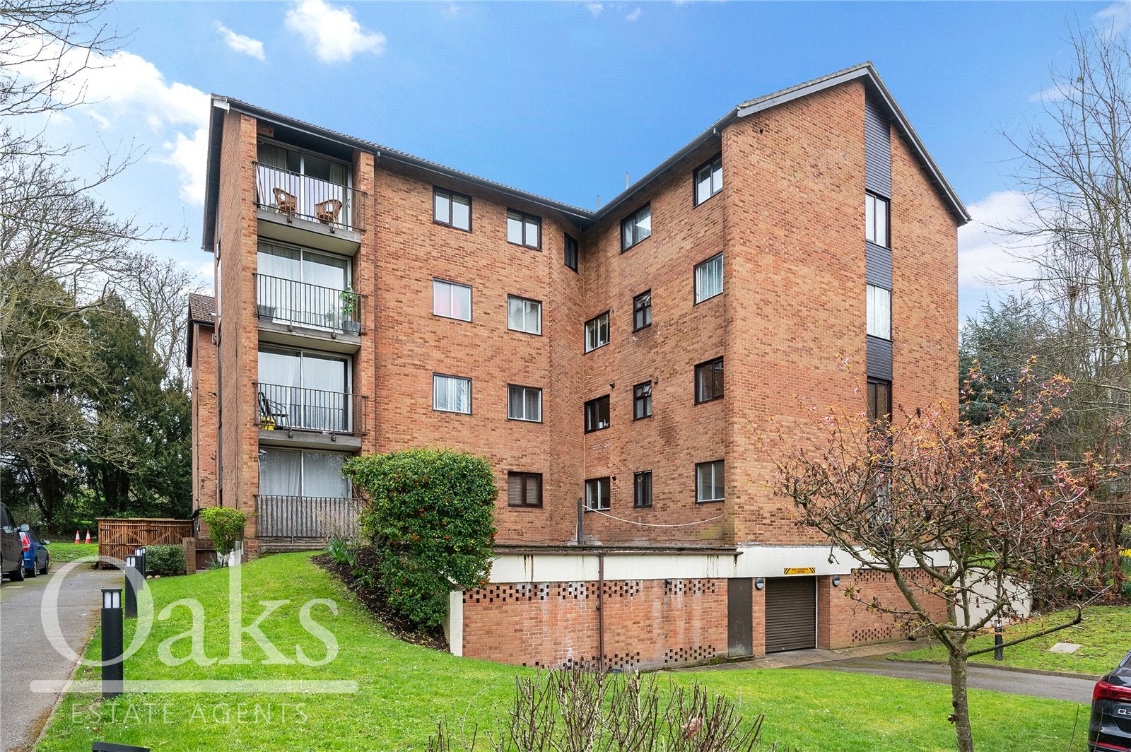 Flat Campion Close in Greater London