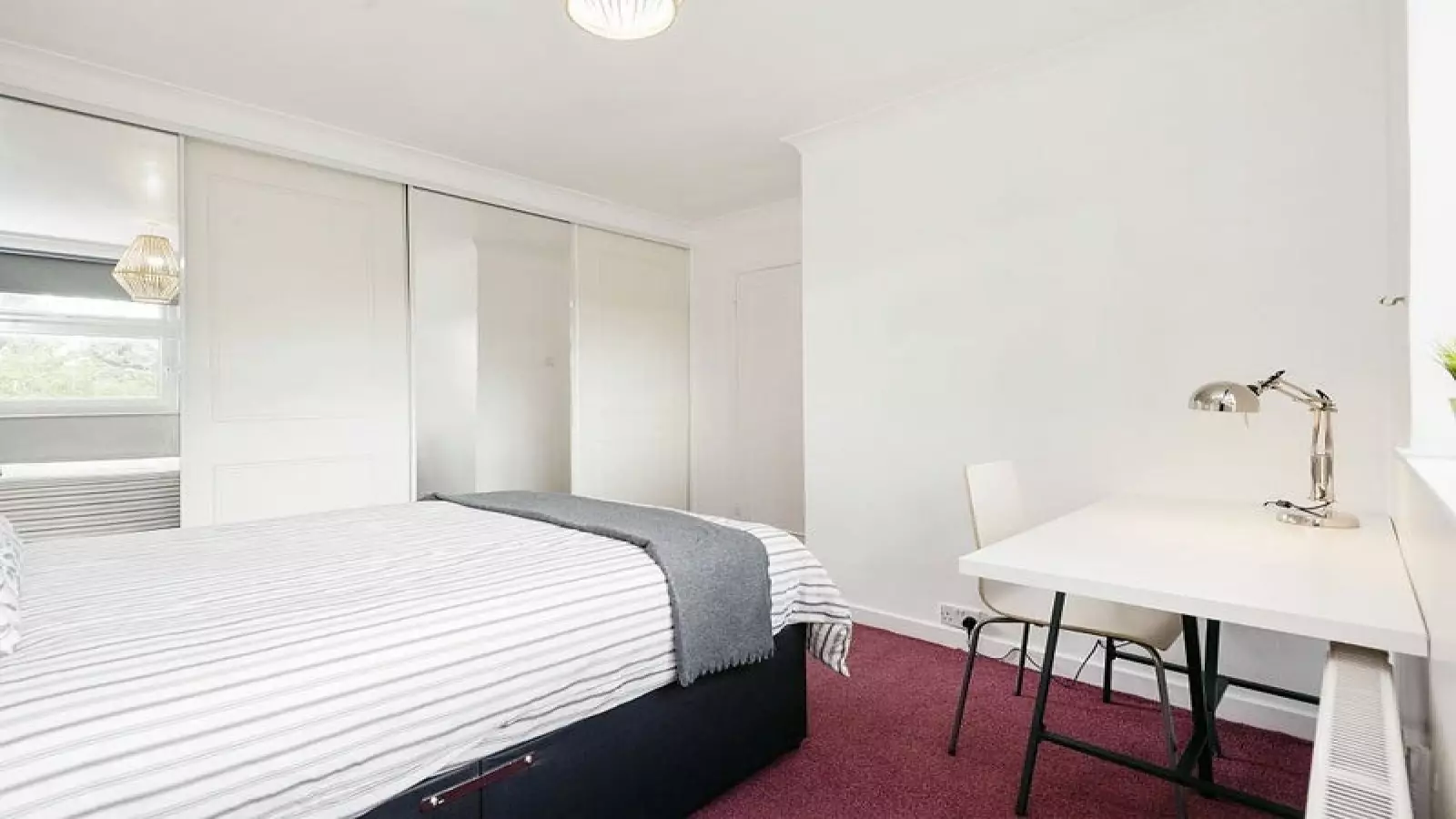 Flat Gressenhall Road in Greater London