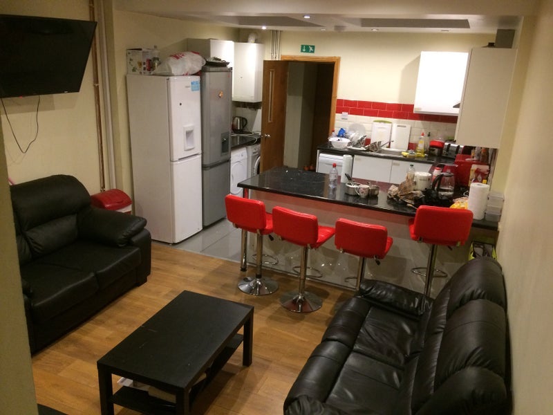 Room Ribblesdale Road in Birmingham