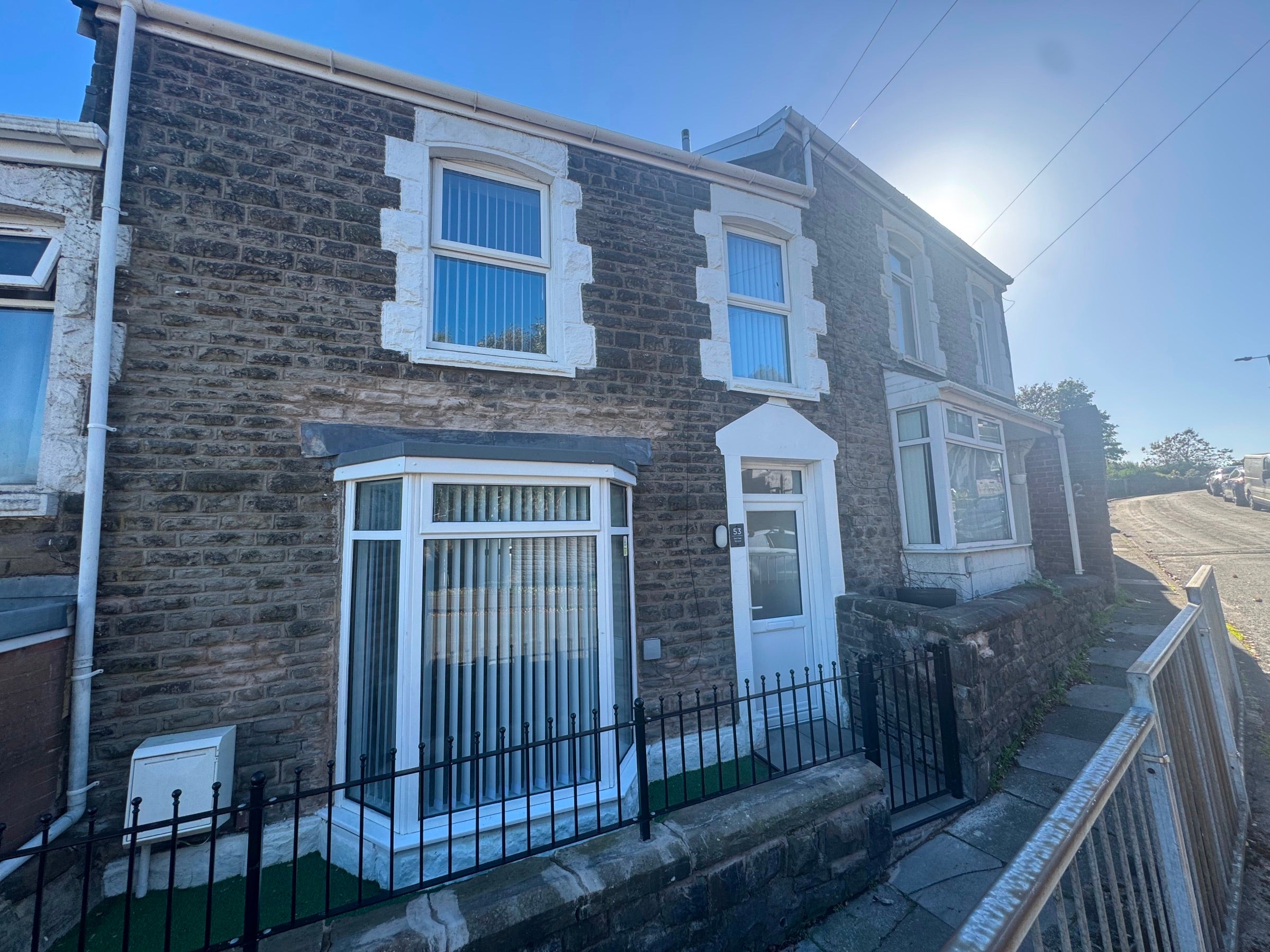 House Seaview Terrace in Swansea