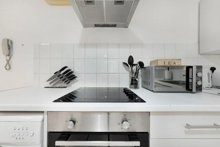 Flat Wells Terrace in Greater London