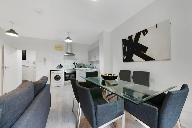 Flat Wells Terrace in Greater London