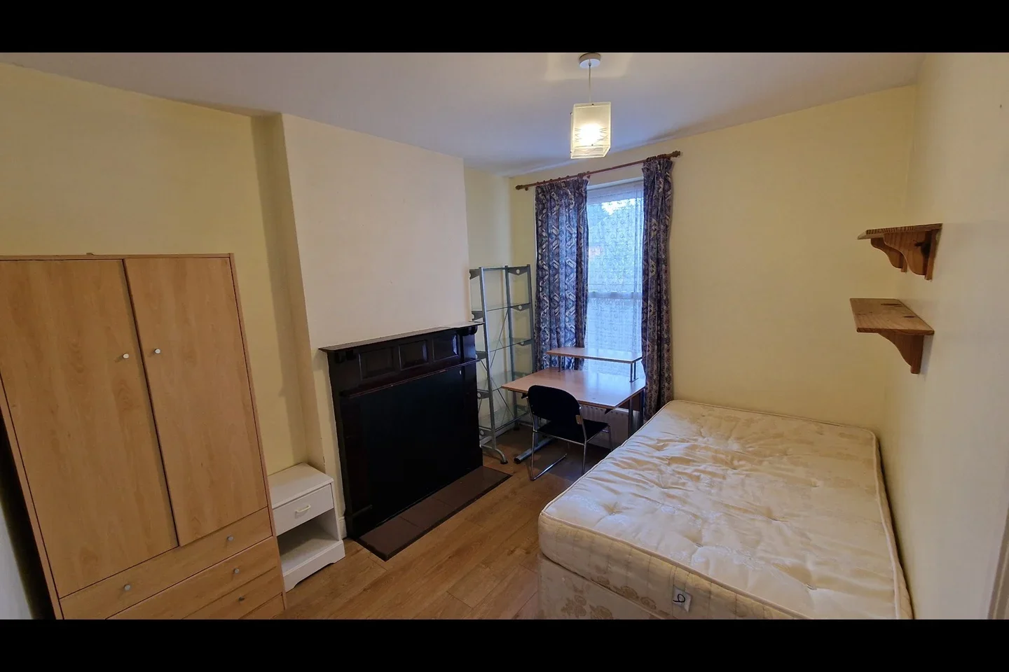 Room Priory Road in Southampton