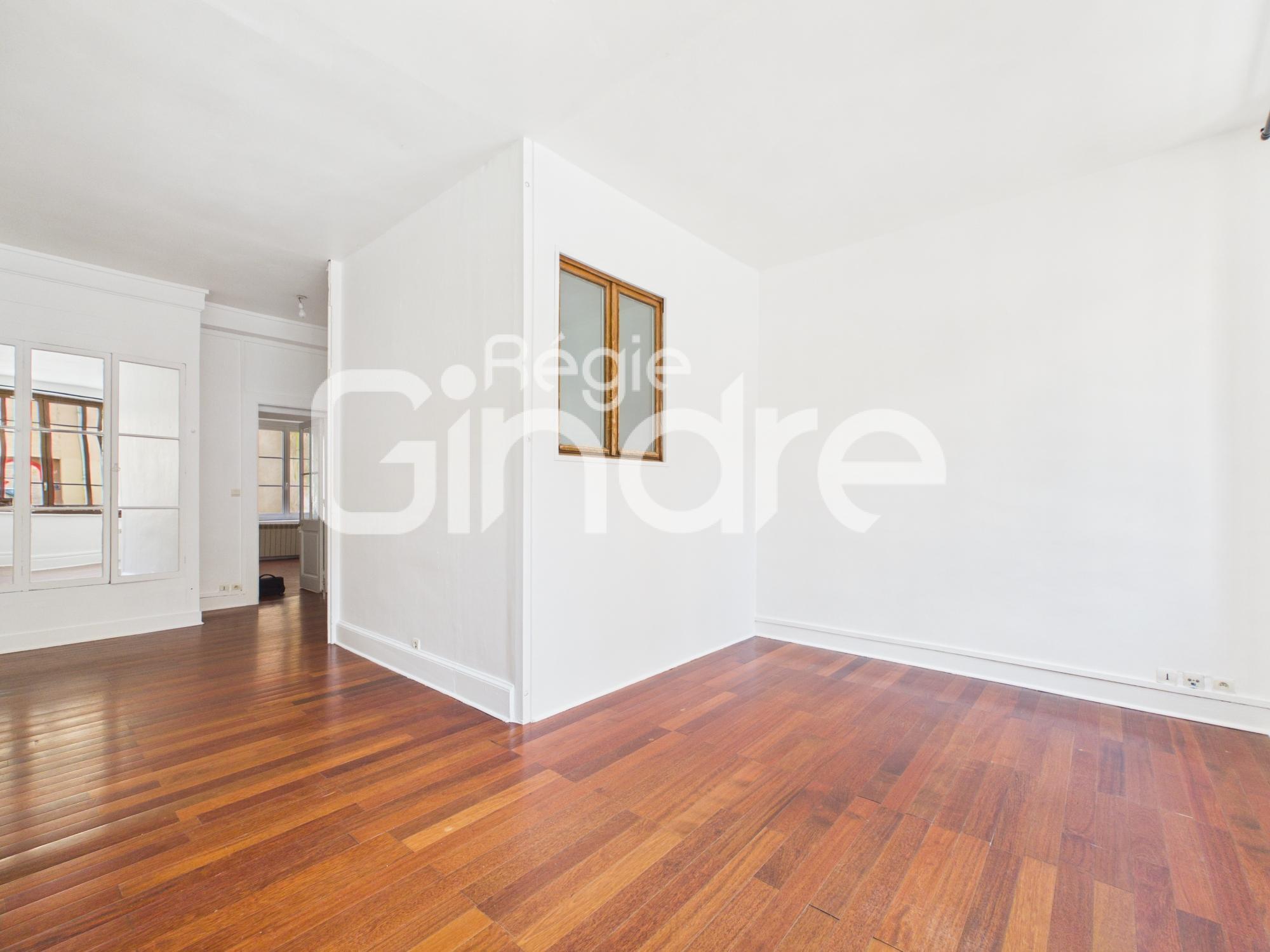 Flat Rue d'Ivry in Lyon