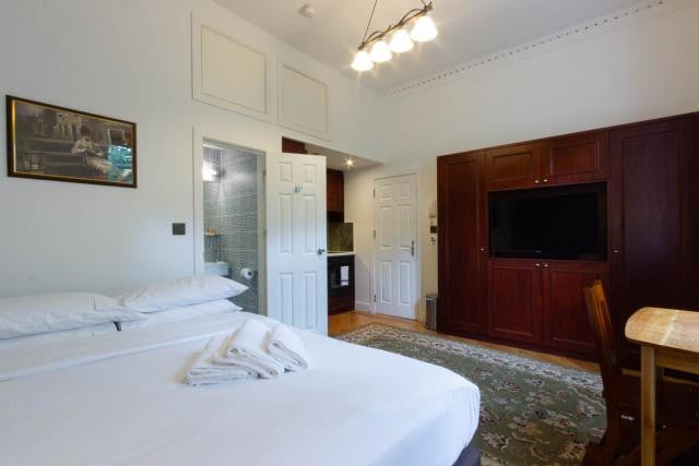 Room Cartwright Gardens in Greater London