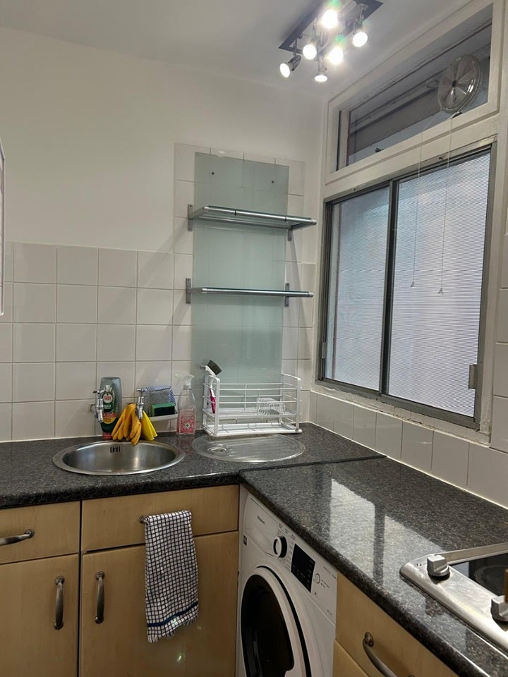 Flat Goswell Road in City of London