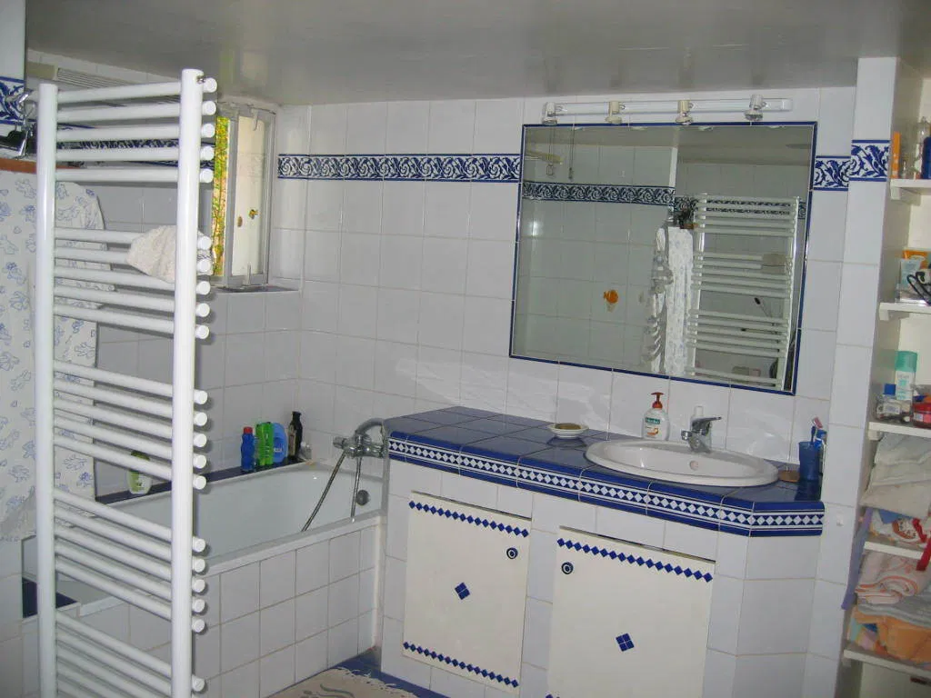 Chambre Rue Saigne à Montreuil