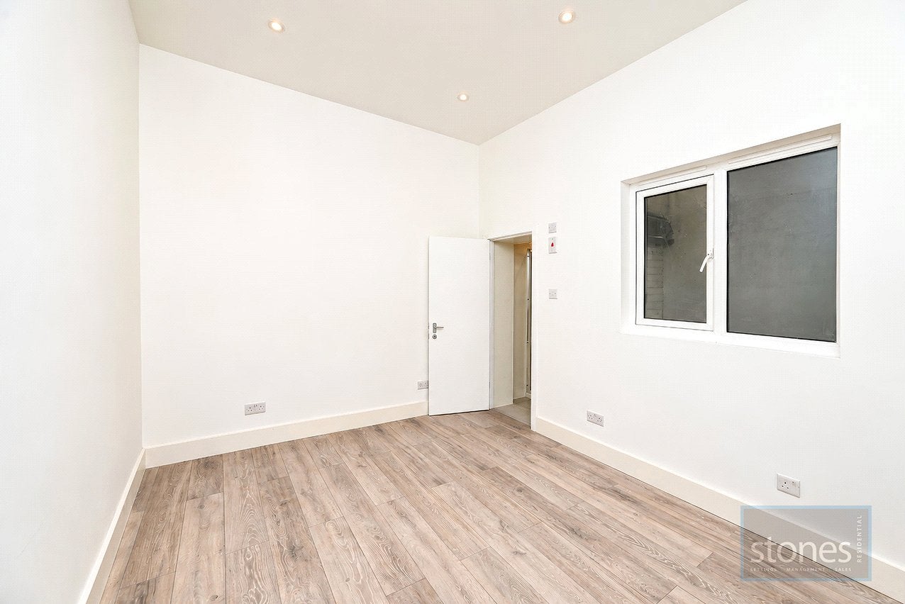 Flat Lisson Grove in City of Westminster