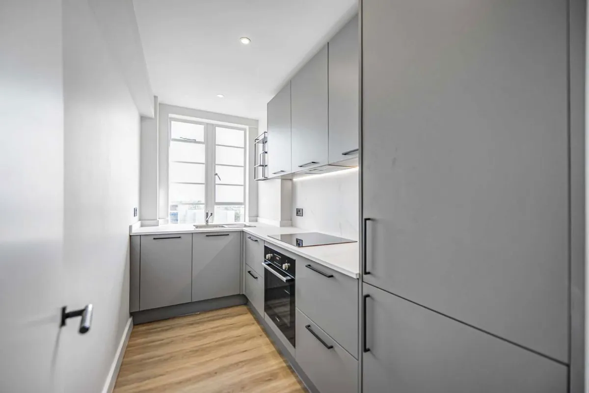 Flat Balham Park Road in Greater London