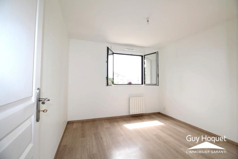 Flat Avenue du Général de Gaulle in Viry-Châtillon