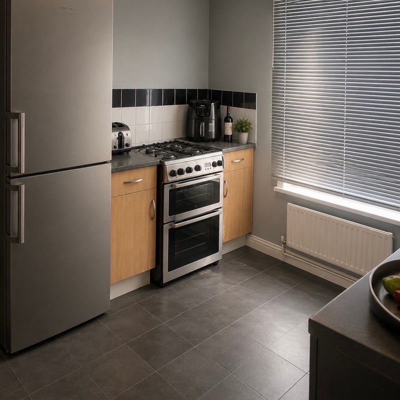 Room Oval Way in Greater London