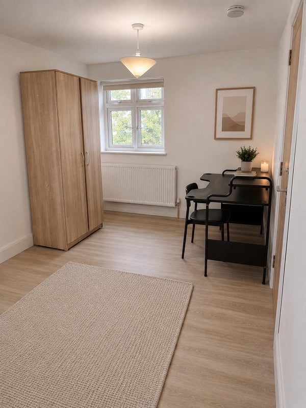 Room Seaford Road in Greater London