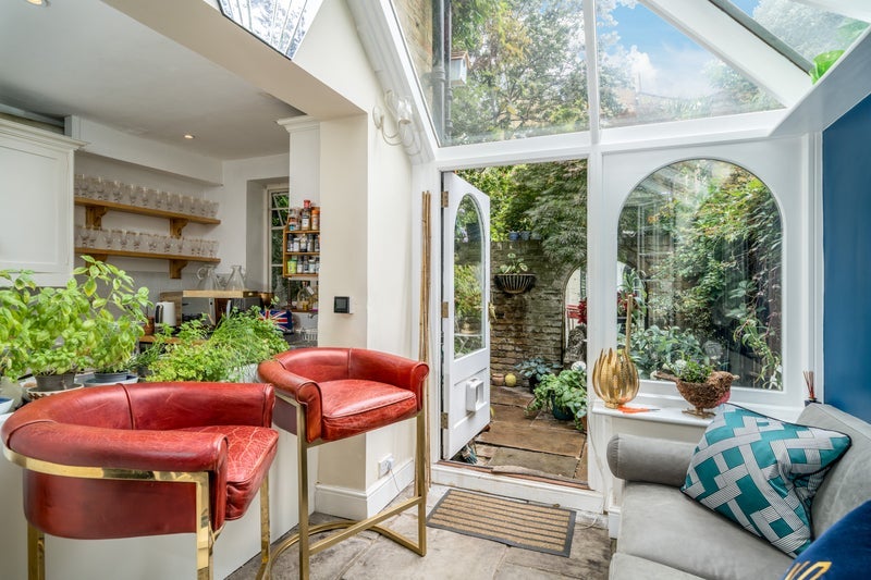 House Tetcott Road in Greater London