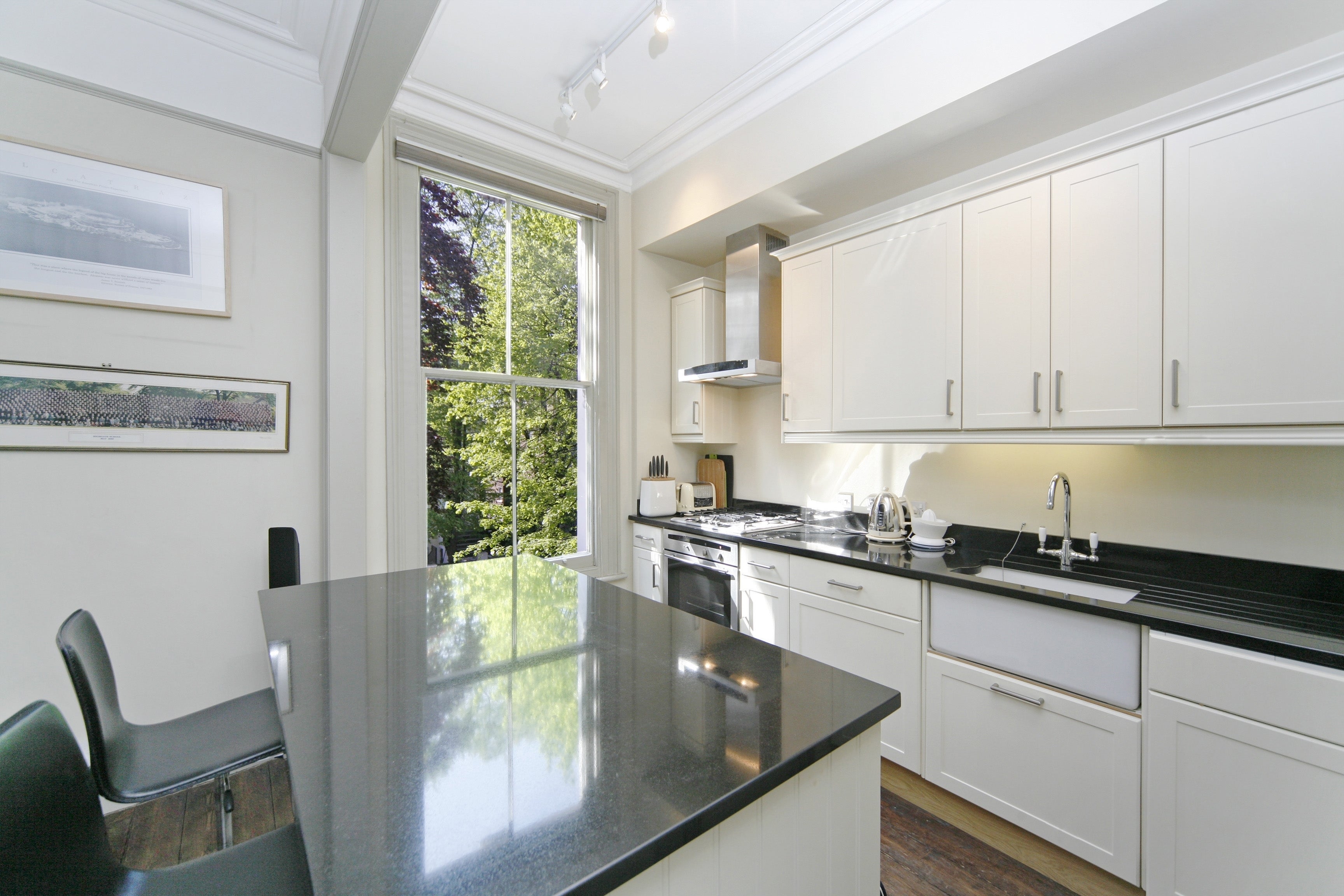 Flat Cambridge Gardens in Greater London