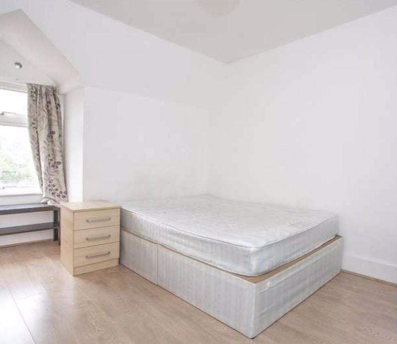 Flat Whittington Road in Greater London